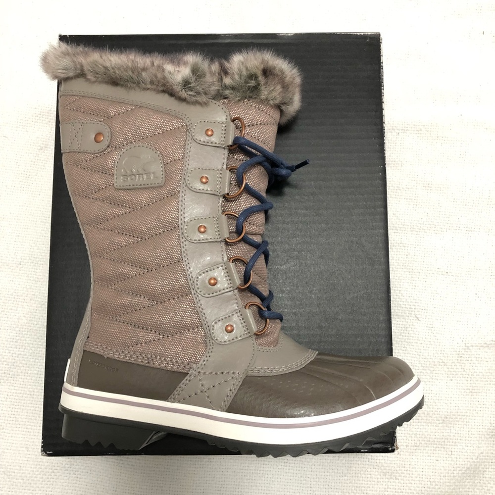 NWT Sorel Torino II Boots